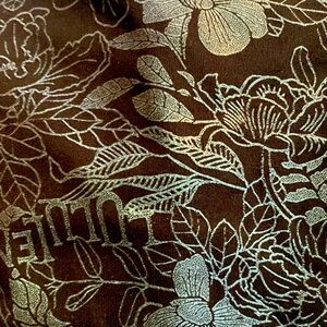 LULU LEMON - Align size 4 - shimmery black/silver